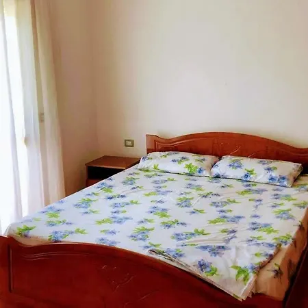 Adan's Two Bedroom Apartament