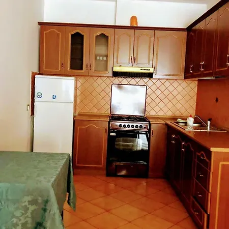Adan's Two Bedroom Apartament
